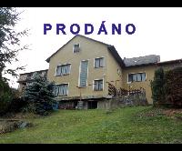 Prodej dvougeneračního domu 5+2 na klidném místě, garáž, pozemek 1396 m2, Otročiněves, okr. Beroun